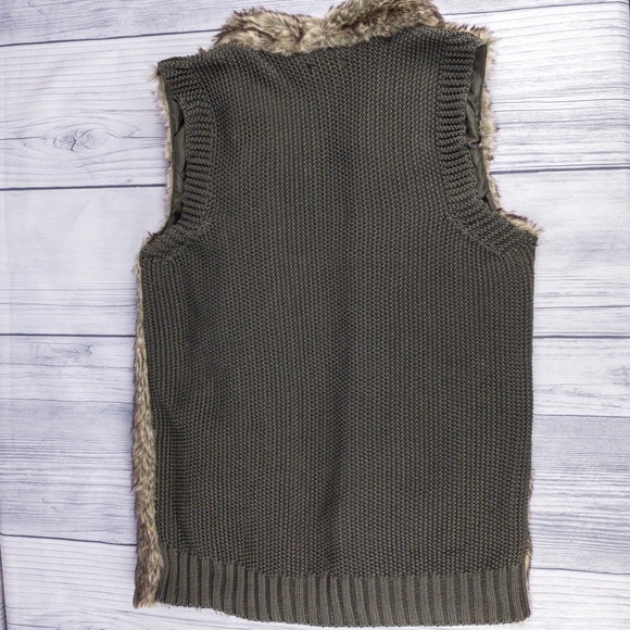 ‼️SOLD‼️ Brown Faux Fur Vest - XL - Picture 6 of 16